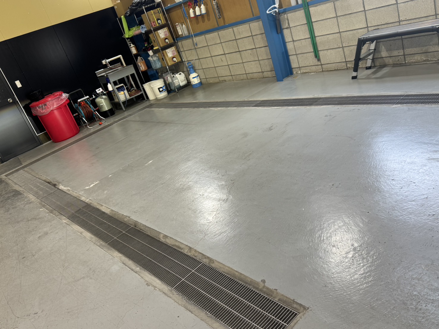 洗車スペース｜清潔で安全な作業環境