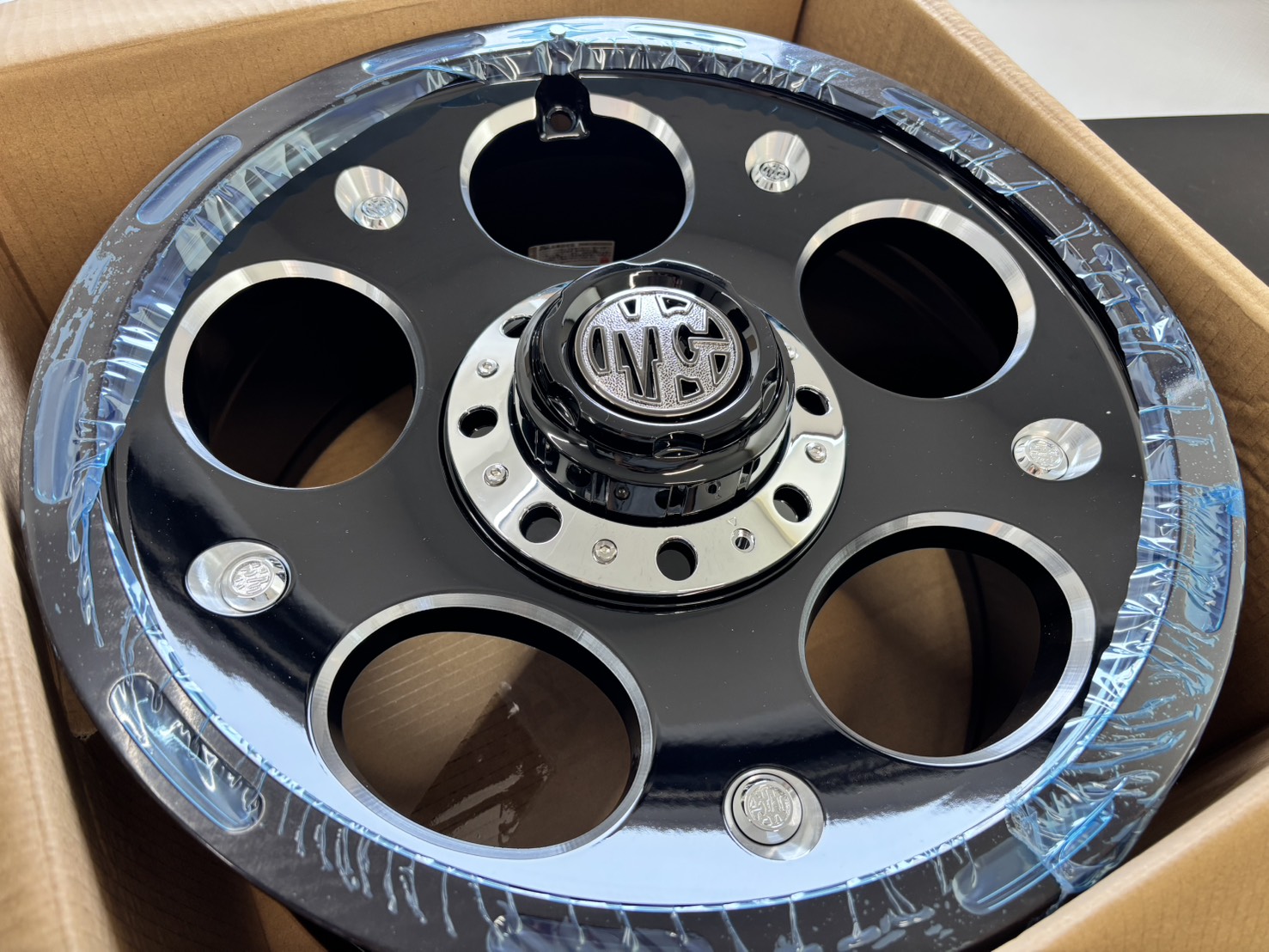 ★数量3台限定★クリムソン（CRIMSON）MGデーモン【MG DEMON】17ｘ8.0 +20 6H/139.7 ブラックサイドマシニング（BK/SM）ｘ4本 ※ランクルFJ/ハイラックス/プラドの補足画像